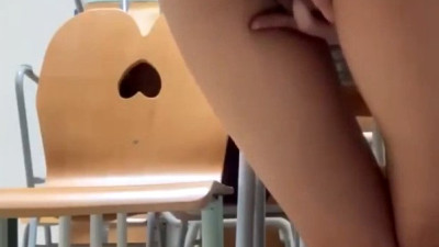 주체할수 없는 성욕을 가진 버스안 자위녀 [레드걸 한국야동,최신야동,무료야동]